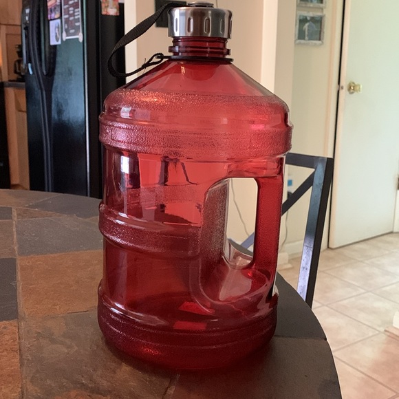 Rove Water Jug, barely used!!! - Picture 2 of 5